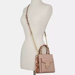 Coach Mini Pepper Crossbody ✨NEW✨